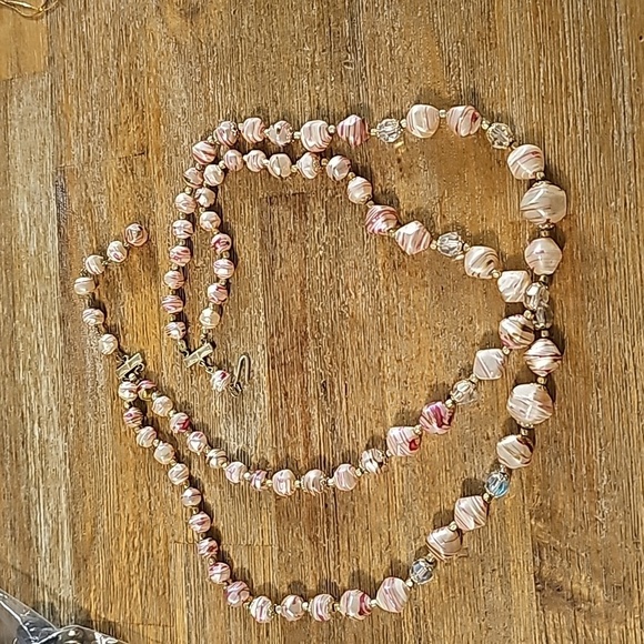 Vintage Hong Kong Pink Splatter lucite and crystals necklace - Picture 4 of 4
